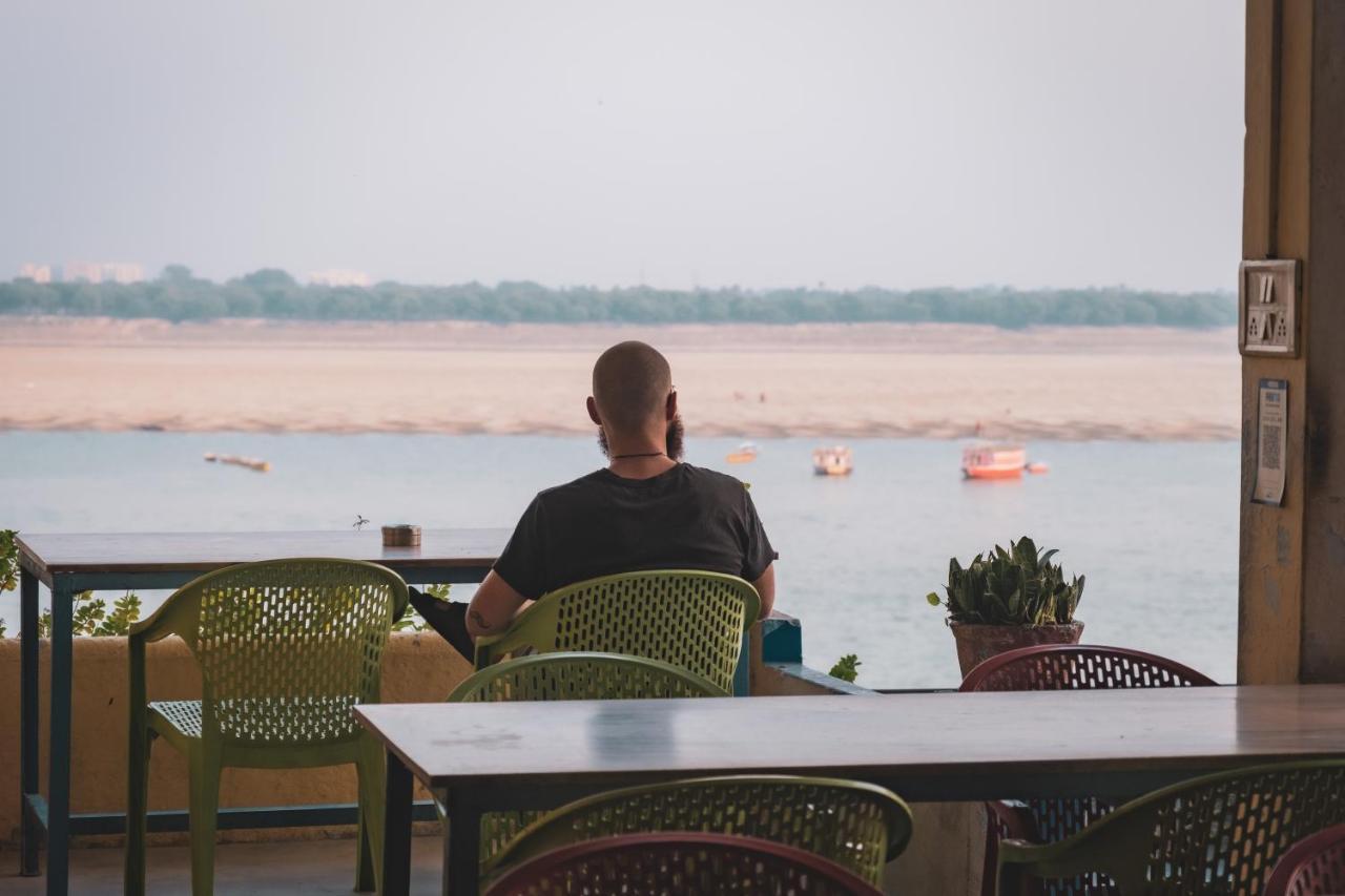 Vishnu Rest House Varanasi Eksteriør billede