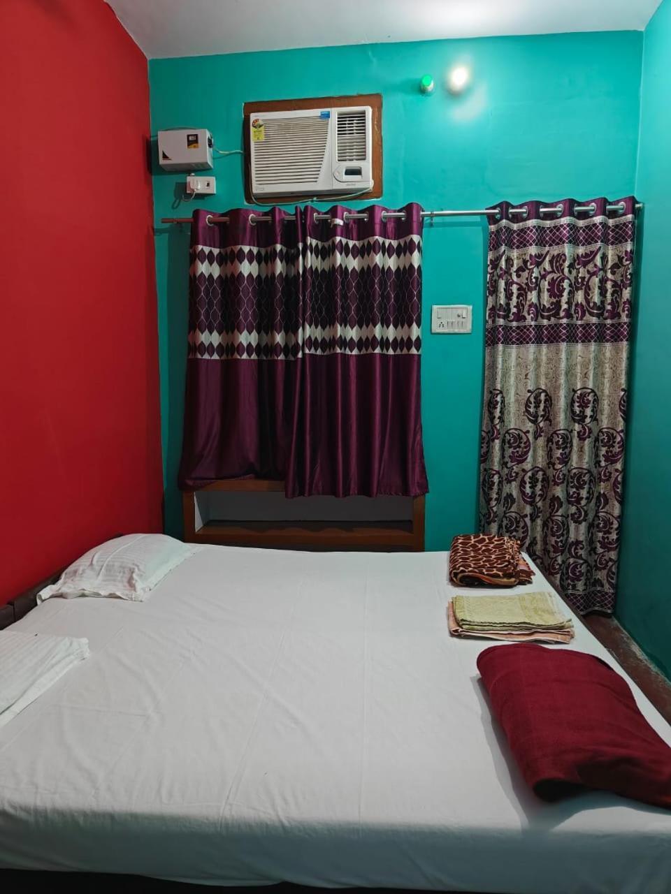 Vishnu Rest House Varanasi Eksteriør billede