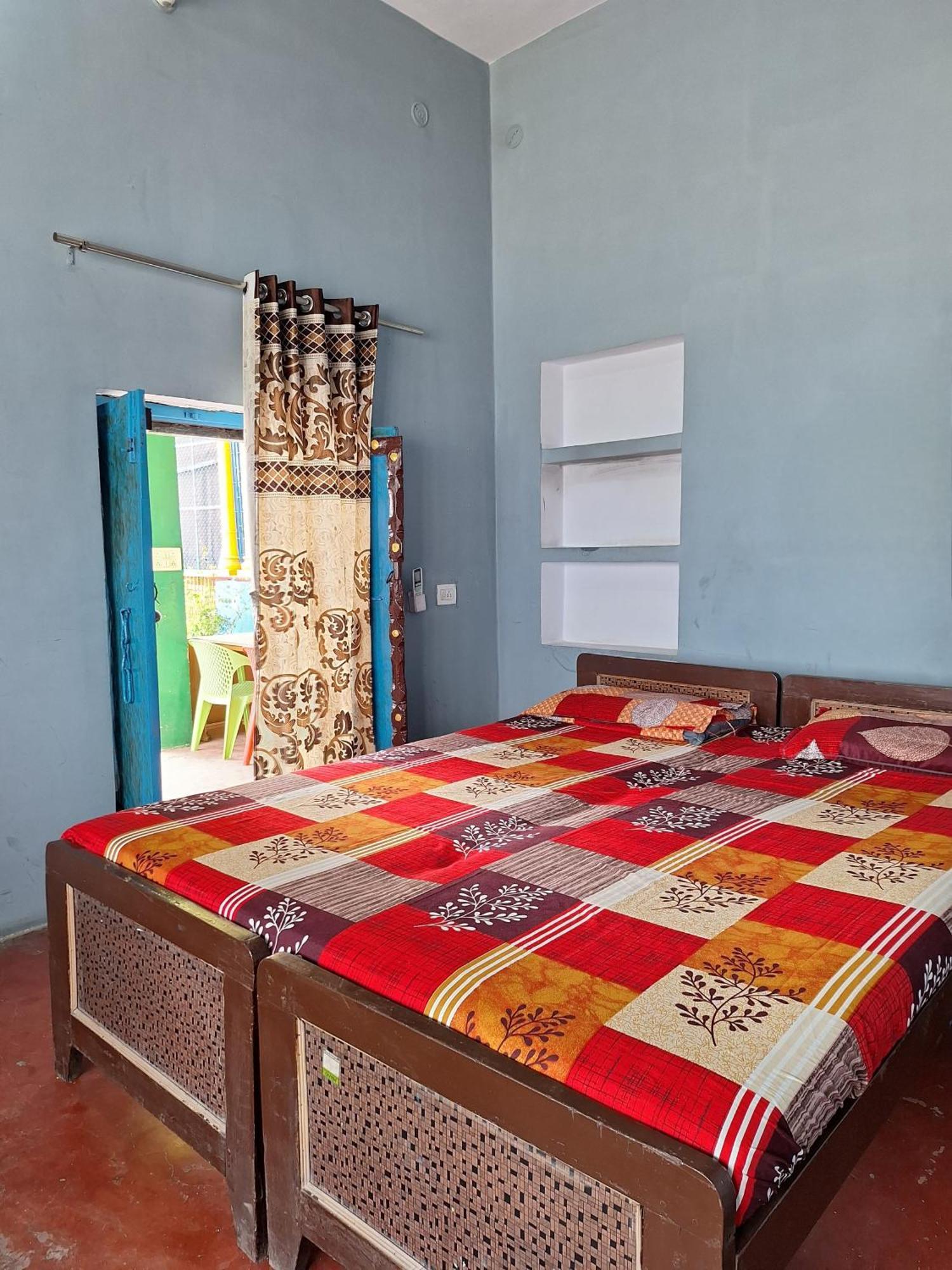 Vishnu Rest House Varanasi Eksteriør billede
