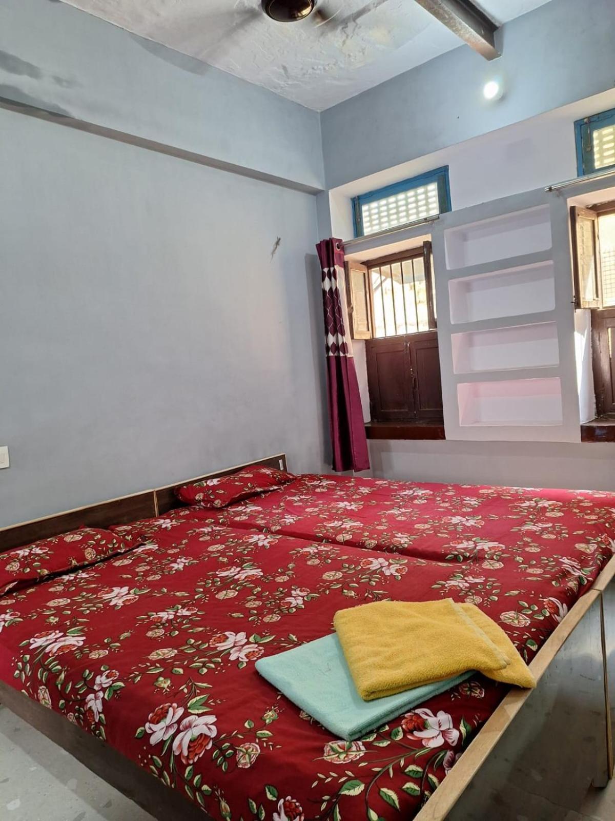 Vishnu Rest House Varanasi Eksteriør billede