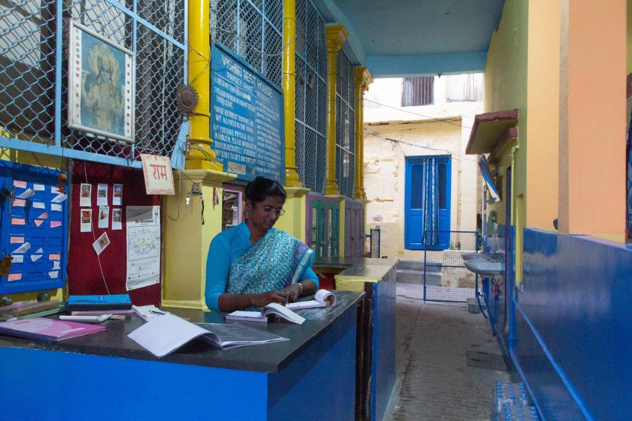 Vishnu Rest House Varanasi Eksteriør billede